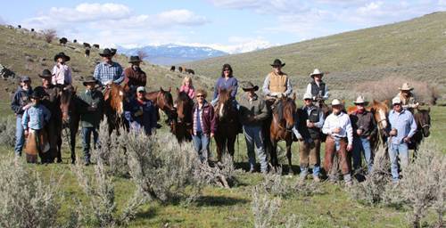 Branding Crew :: it takes many experienced hands, good horses and stock dogs to gather, sort and process the calves. click to enlarge